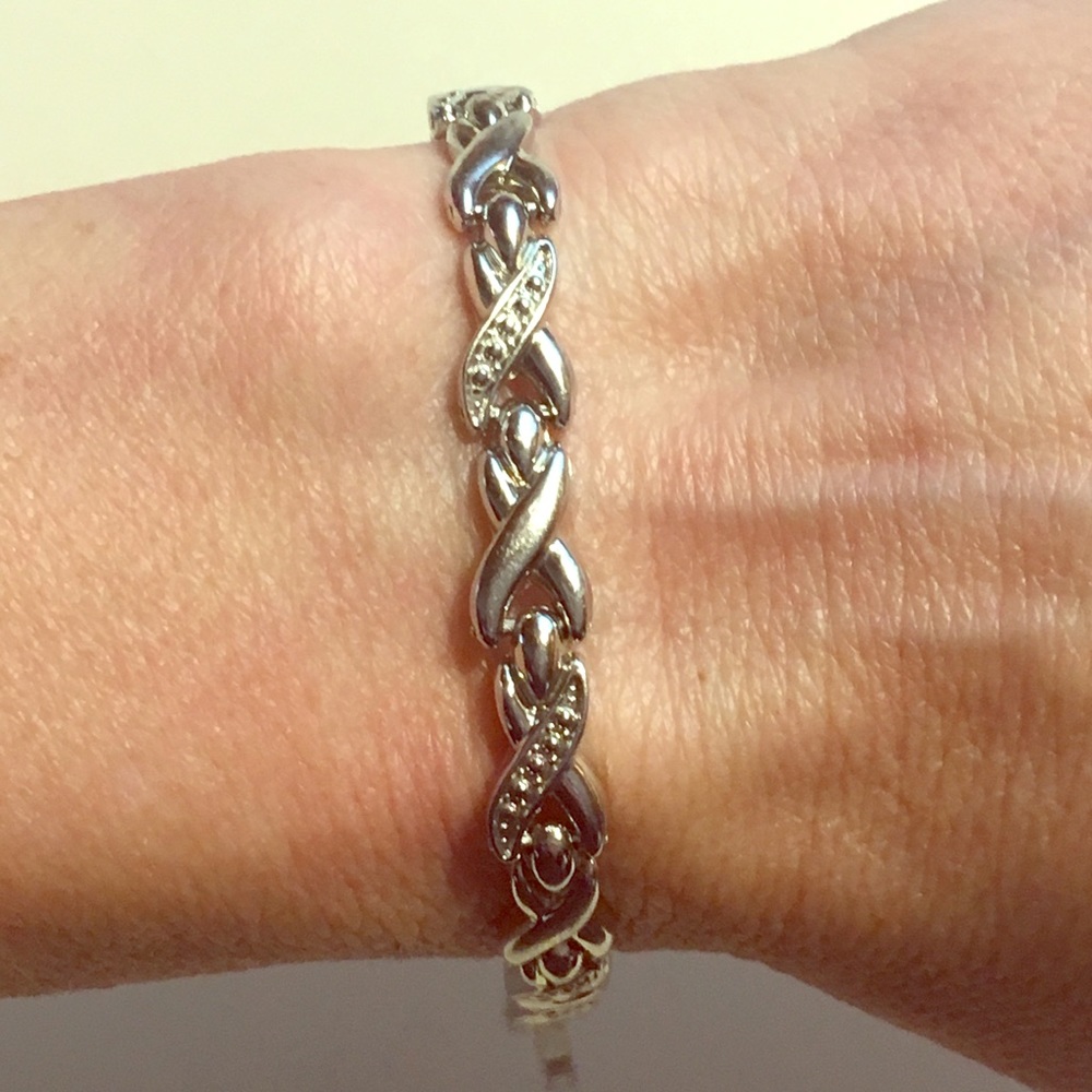 Beautiful Magnetic Therapy Bracelet